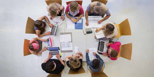 Besprechungssituation Luftaufnahme Besprechungssituation